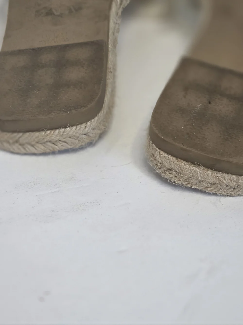 ZARA Clear Pearl-Embellished Slide Sandals in Beige - Picture 5 of 9